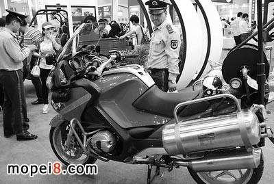 新品專用消防摩托車亮相京城
