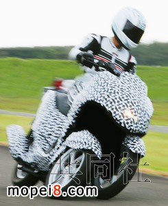 雅馬哈發動機即將推出的三輪摩托車的樣車
