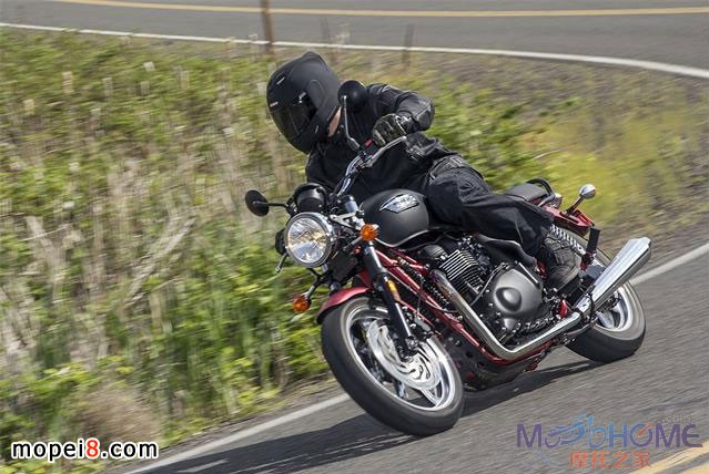 2013款凱旋Triumph Bonneville摩托車試駕
