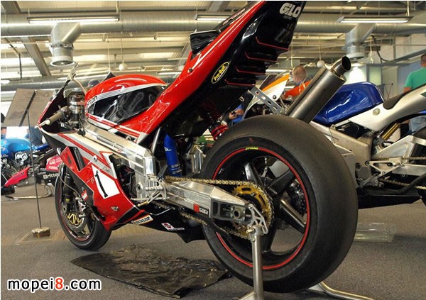 克賴頓的CR700P雙轉(zhuǎn)子發(fā)動(dòng)機(jī)的賽車