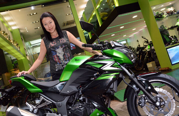 Ally是Kawasaki電單車超級發燒友