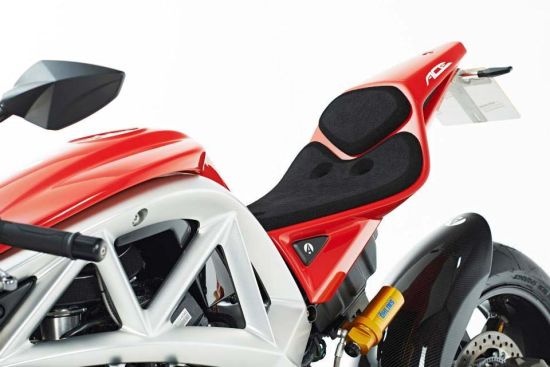 英國賽車豪門Ariel發布定制化摩托車ACE