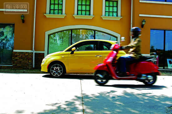 菲亞特500&Vespa GTS 250ie