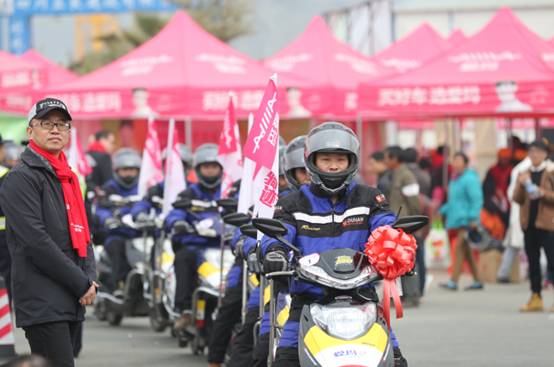 摩托車返鄉大軍