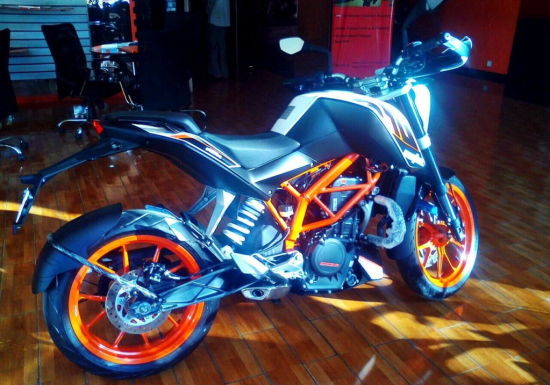 2015款KTM Duke390摩托車