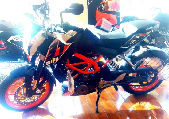 2015款KTM Duke390摩托車