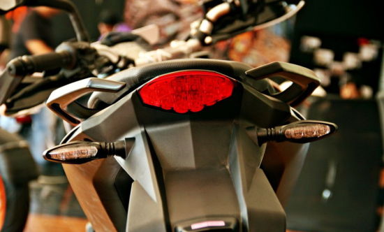2015款KTM Duke390摩托車