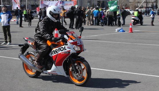 北京旗利試駕大會(huì)本田CBR300R摩托車試駕