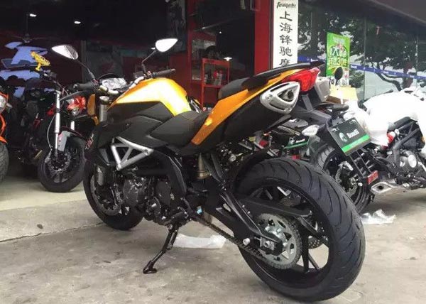 貝納利黃龍BN600全新發布ABS版摩托車