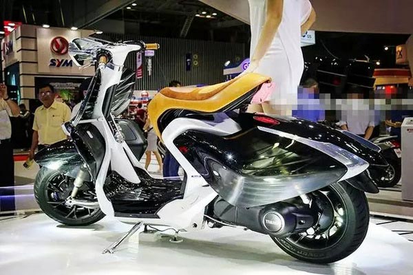 雅馬哈發布帶翅膀的踏板車
