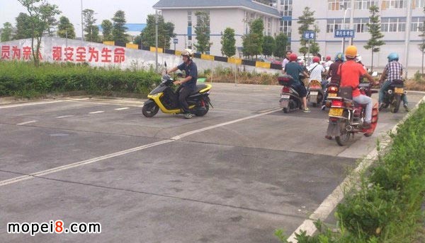 摩托車駕照的考取步驟及費(fèi)用