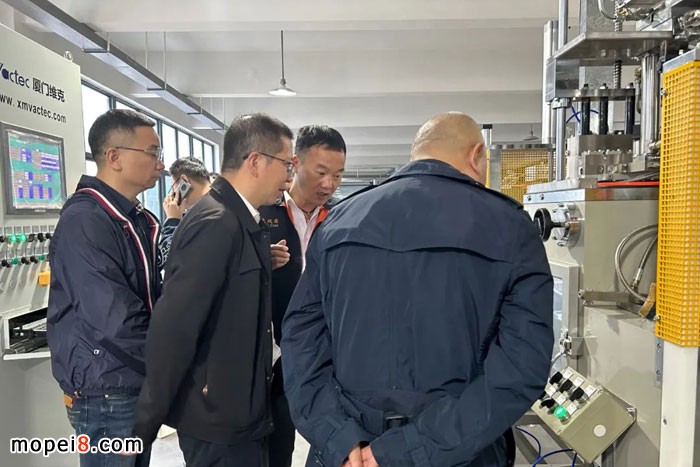 瑞安市工商聯領導深入瑞安市汽摩配中小企業調研